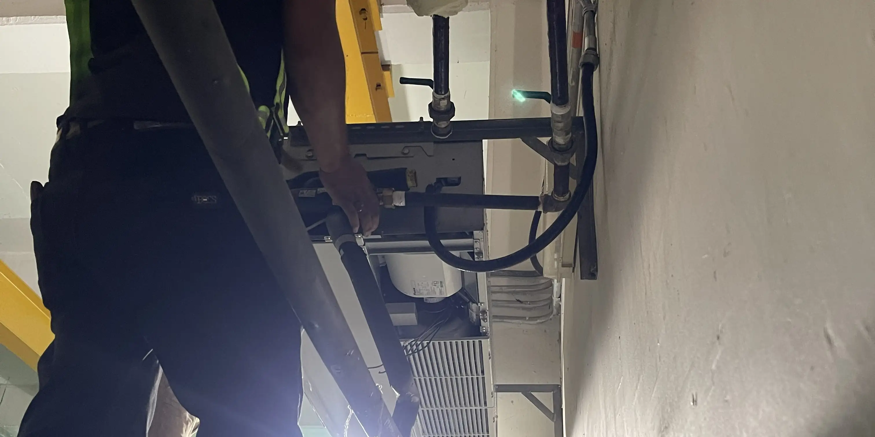 Air conditioning installation photo 3